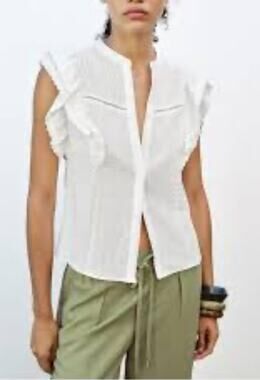 New with Tags Zara Sleeveless Ruffle Button Up